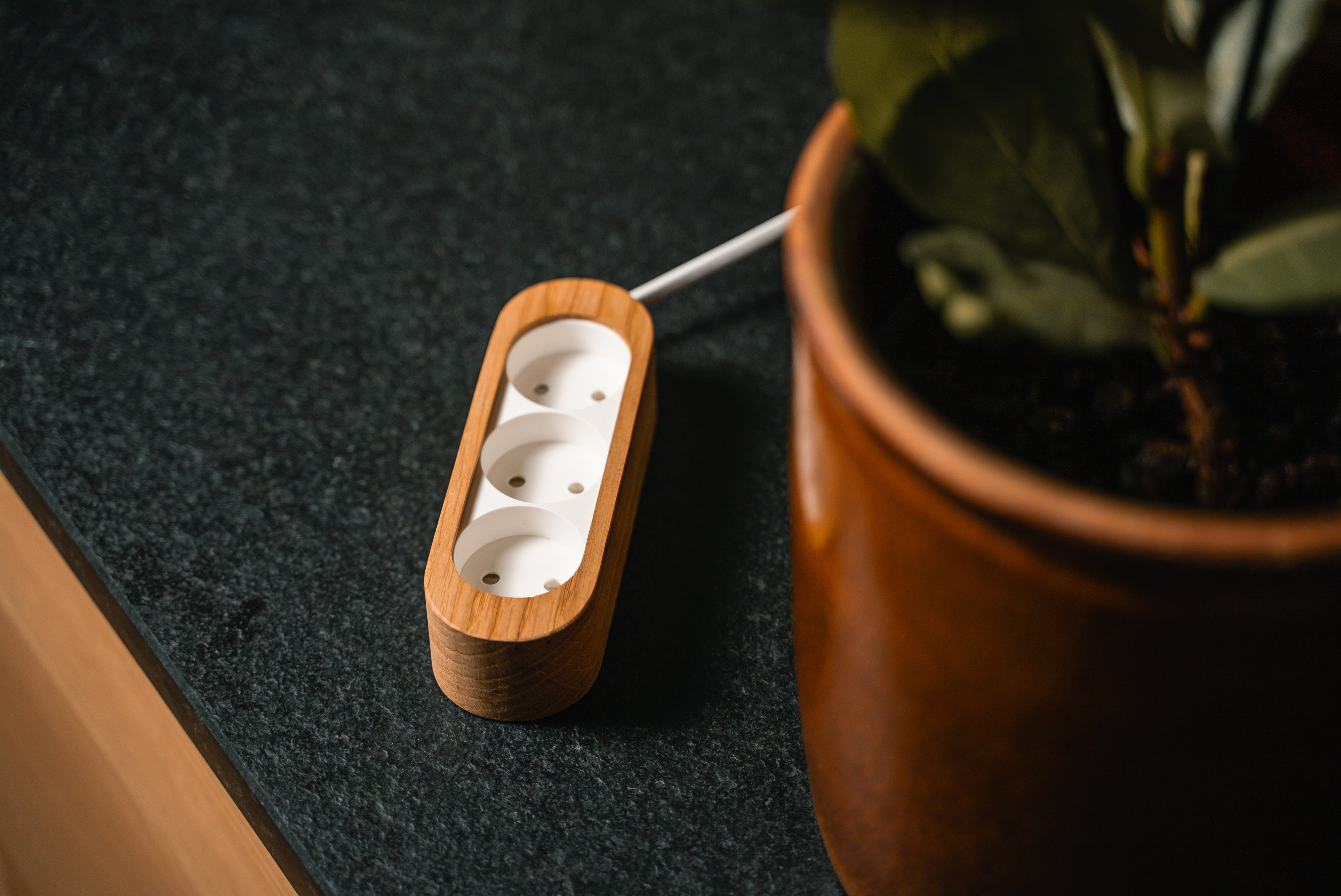 stikdåse træ træbeklædt power strip dansk design danish stikdåser